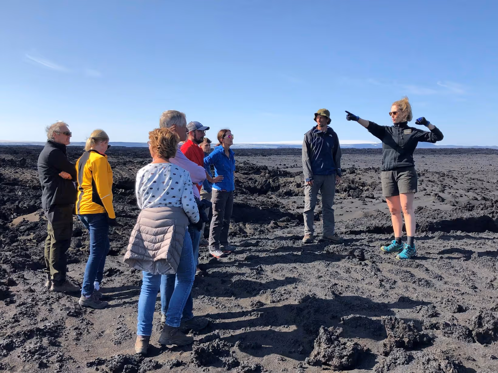 Landvörður fræðsluganga Holuhraun